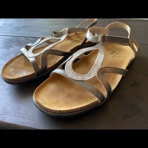 Naot Dorith snake sandals like new 9